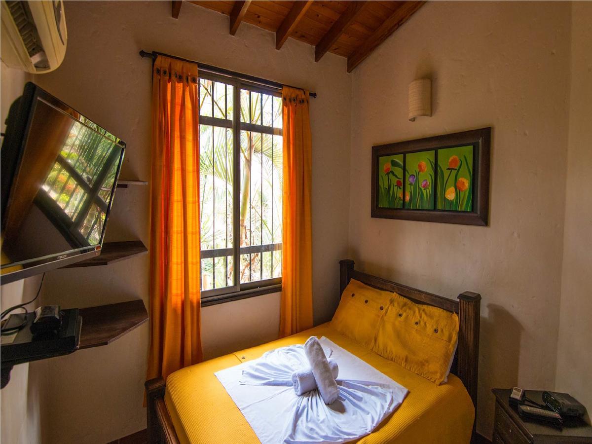 Hosteria Tonusco Campestre Santa Fe de Antioquia Bilik gambar